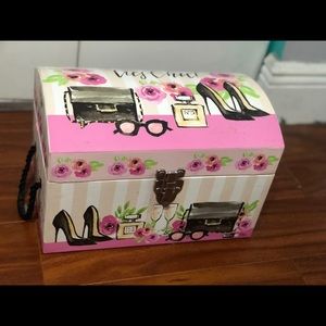 Brand new girls chest